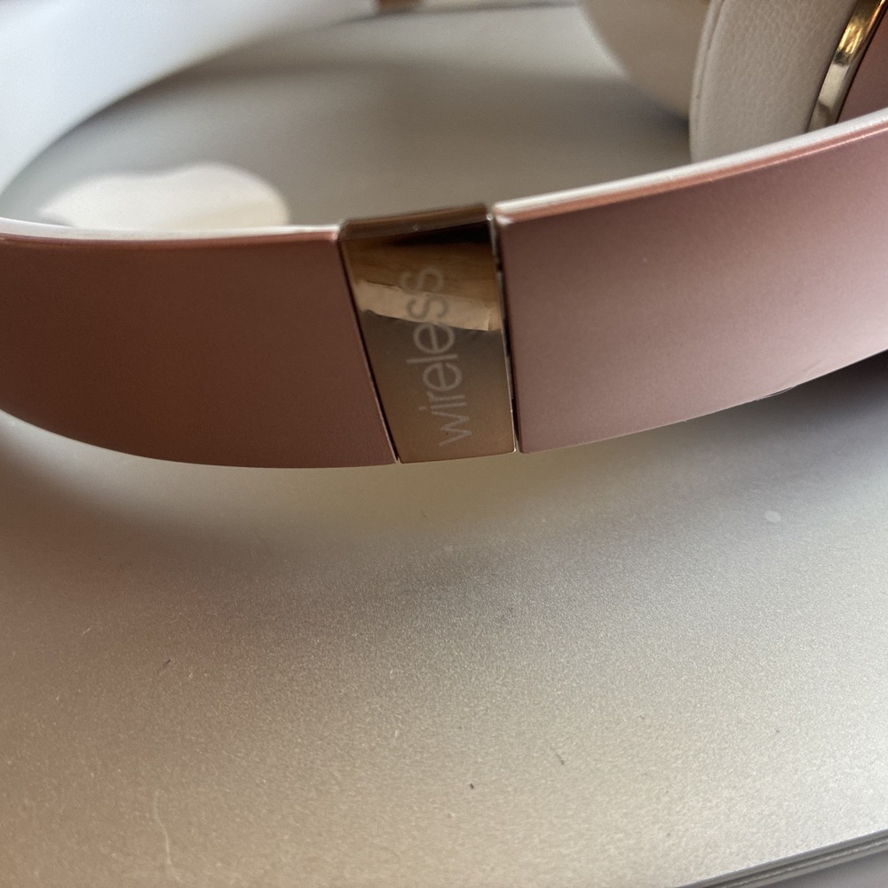 Beats Solo3 Wireless On-Ear Headphones Rose Gold - Authentic & Tested ππΆπ - Picture 4 of 10
